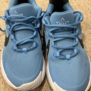 Kids Nike Blue Athletic Shoes Size 4.5